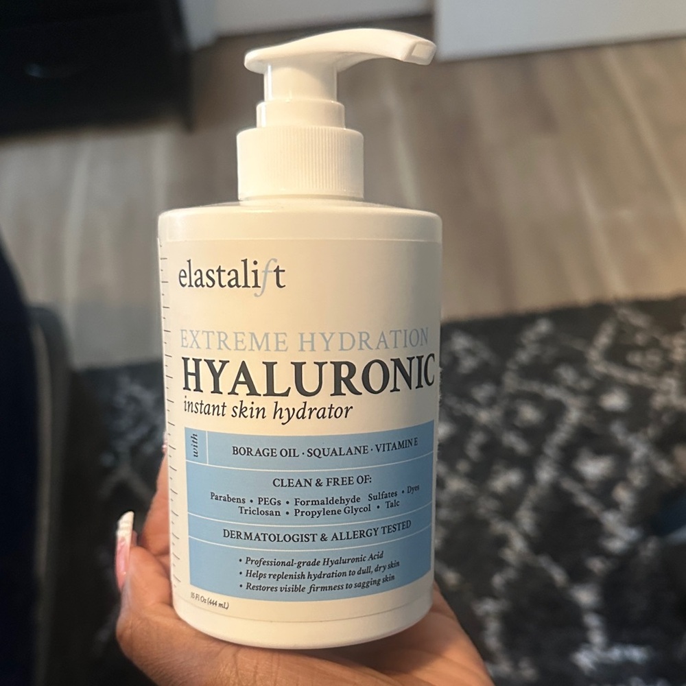 Extreme Hydration Hyaluronic Instant Skin Hydrator — White/Blue
